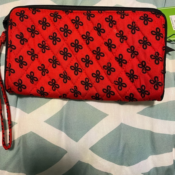 Vera Bradley OSU wristlet - Picture 2 of 3